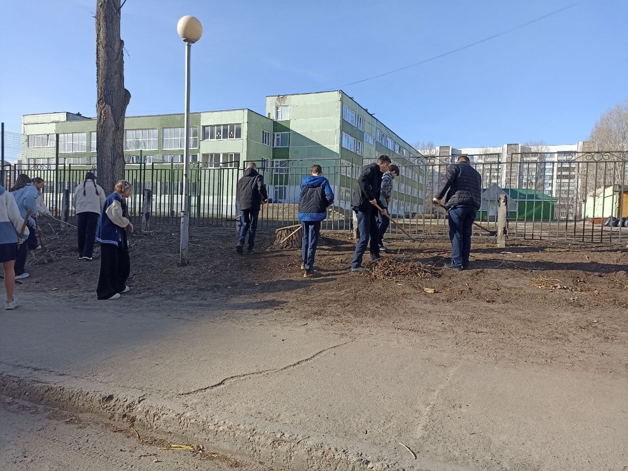 Субботник в 8&amp;quot;Б&amp;quot; классе.